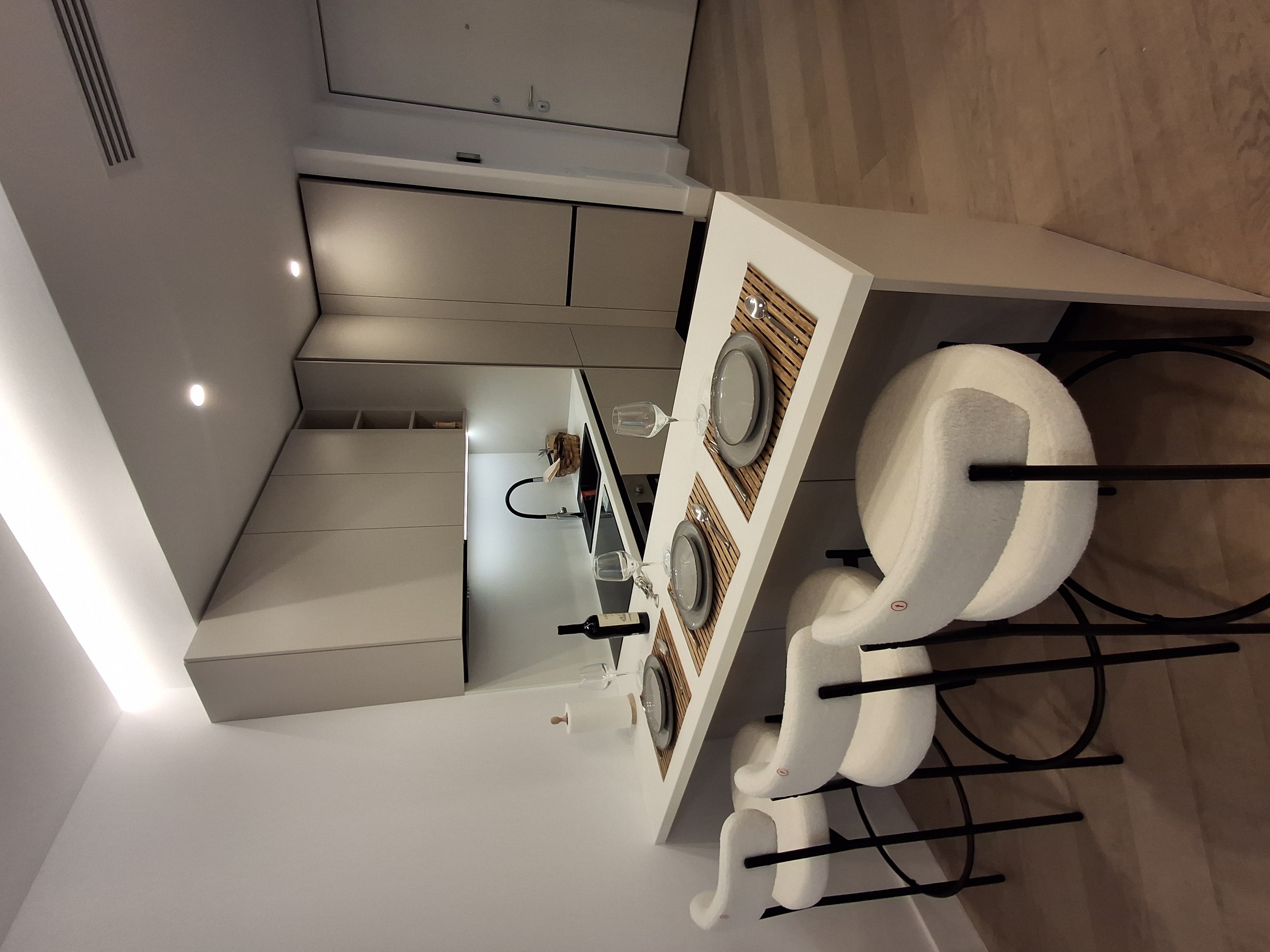 AP Cortina 126 (173) — 1