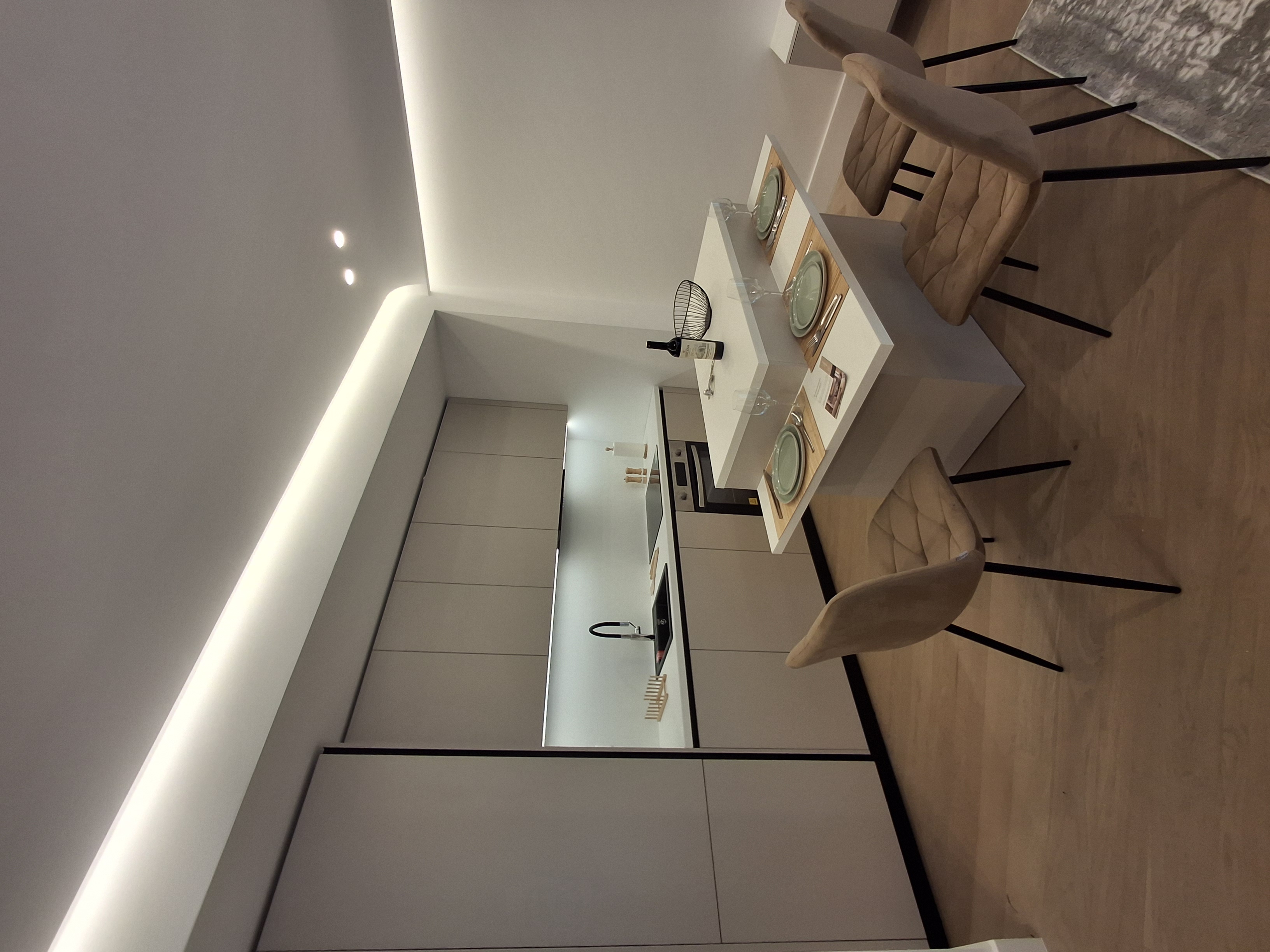 AP Cortina 126 (186) — 1